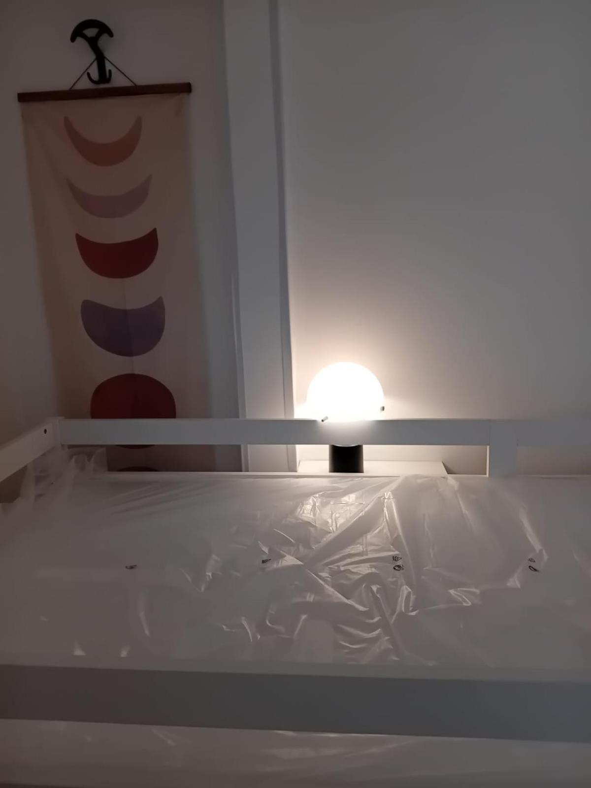 Room In Historical City Centre With Private Bathroom 卡塔尼亚 外观 照片
