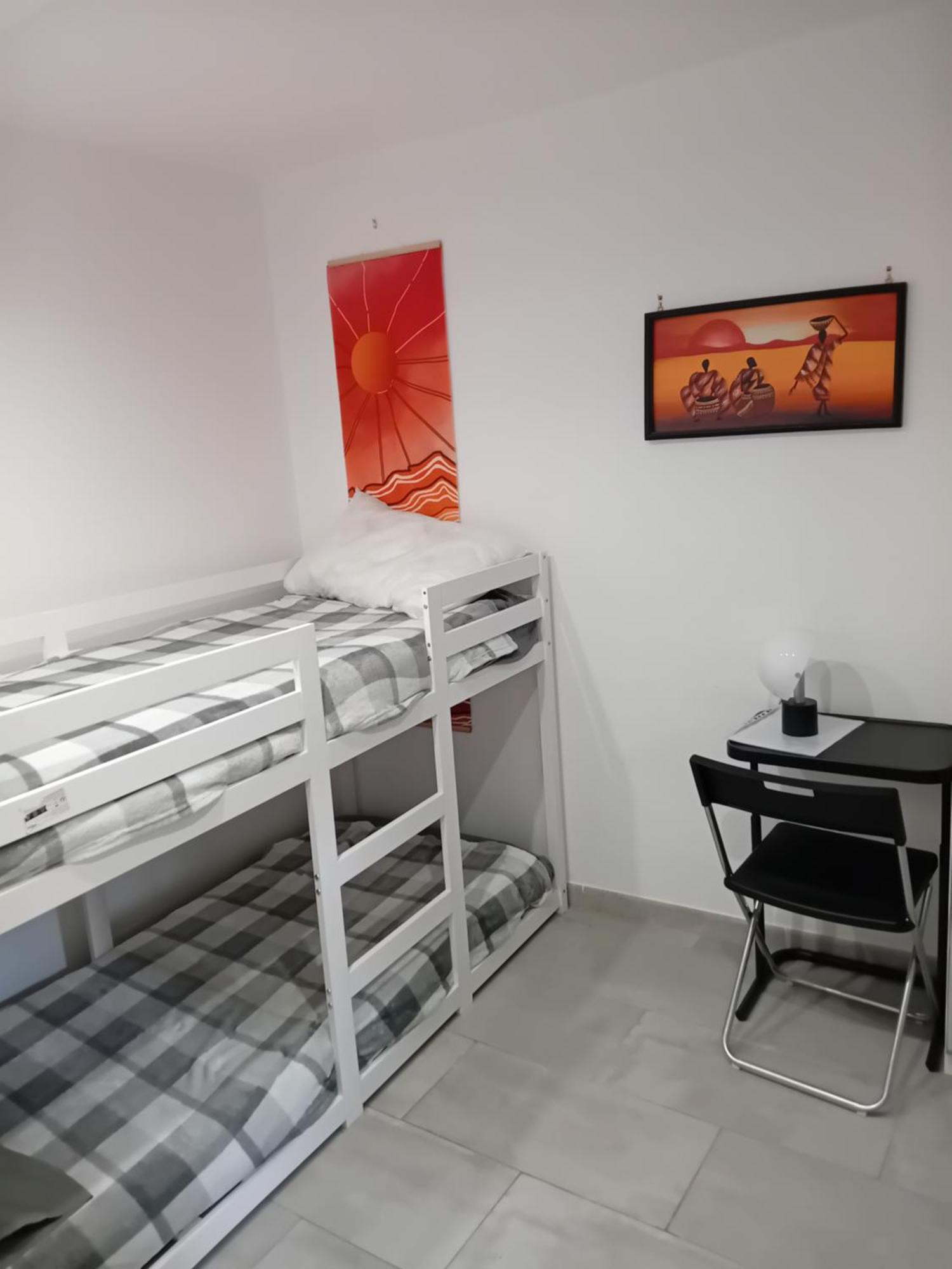 Room In Historical City Centre With Private Bathroom 卡塔尼亚 外观 照片